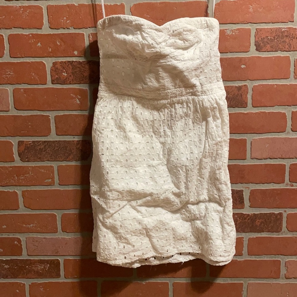White strapless dress